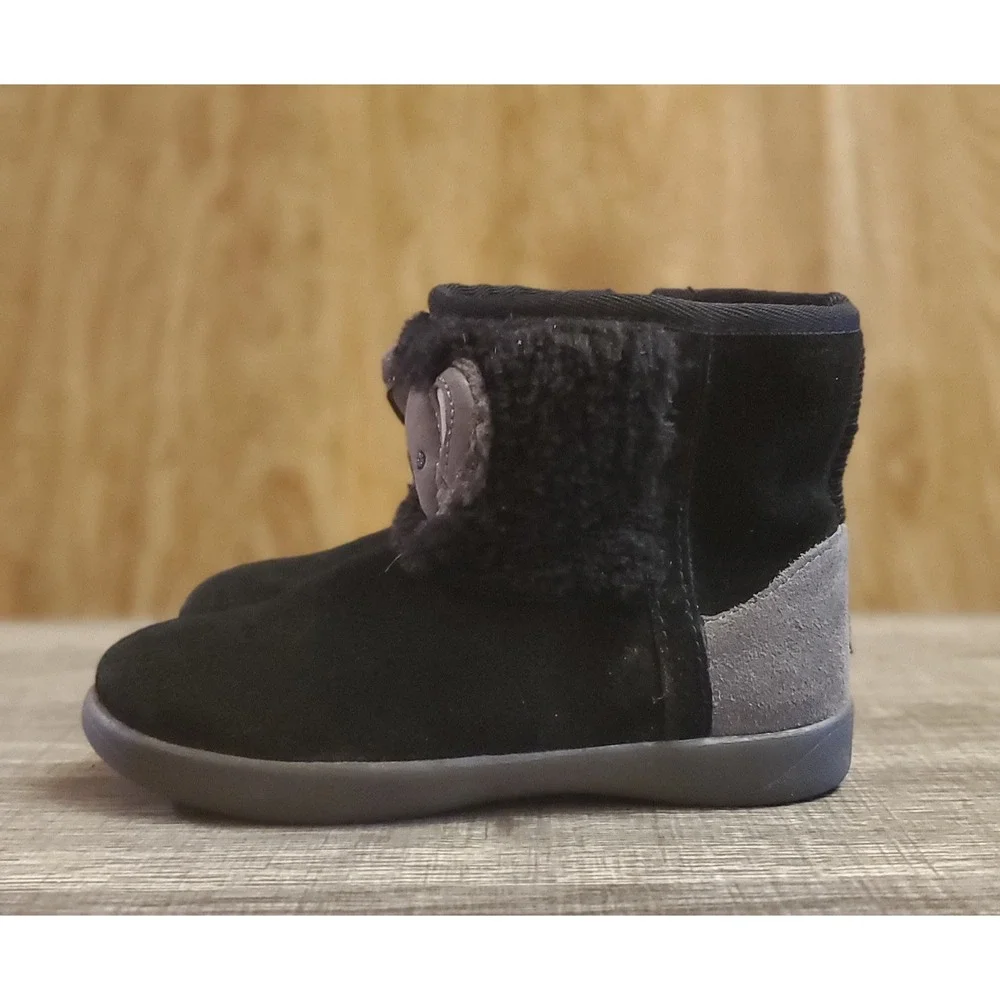 UGG Classic Koala Stuffie Boots Youth Size 10‎ Black